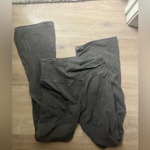 Brandy Melville grey flared leggings.!